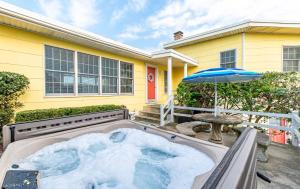 Gypsea Rose - Southern Shores, Oceanfront, Ocean View, Hot Tub, Pets OK, Flex Stays