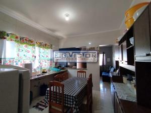 Casa com Piscina 300 mts da praia