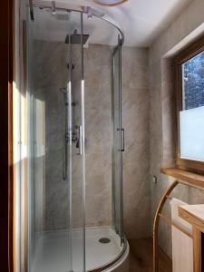 Miodowy Domek nad potoczkiem