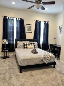 Cozy Home located in a prime area.