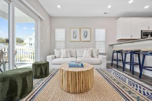 Lady Myrtle - Across from ocean - Garage