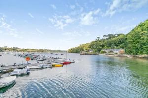 3 Bed in Manaccan oc-valpre