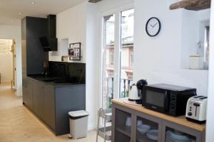 Homey Seville Brand New Arfe II Apartment Near Cathedral 8 people