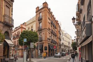 Homey Seville Brand New Arfe II Apartment Near Cathedral 8 people