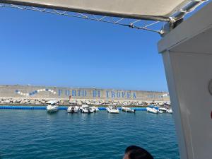 Villa Maria sulla spiaggia di Marina di Zambrone nel residence La Quercia