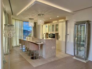 Exclusive Luxury Villa in Dukley Gardens