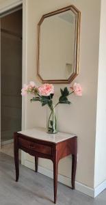 Brand new studio connected to two metro lines