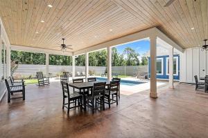 Large Lux Home,Private Pool,Spa,Backyard, 6 Bdrms, Beach,Wharf, OWA 15 Mins Away