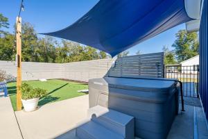 Large Lux Home,Private Pool,Spa,Backyard, 6 Bdrms, Beach,Wharf, OWA 15 Mins Away