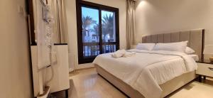 El Gouna Luxury 1BR Golf Apartment at Ancient Sands Resort Pool, Beach & Marina Access