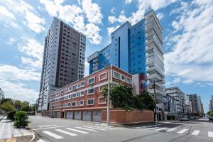 Apartamento a 550 m da praia com Wi-Fi e Garagem