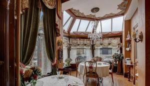 Schuster Mansion Bed & Breakfast