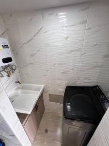 Moderno Apto 2 Hab Frente a la FOSCAL - Balcón y Gran Ubicación