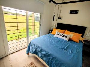 Sueño Dorado Container