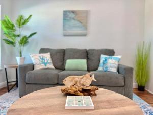 Modern 2BR Punta Gorda Home with Full Kitchen