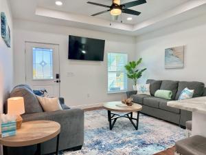 Modern 2BR Punta Gorda Home with Full Kitchen