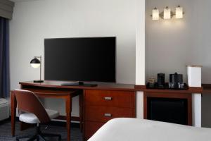 Courtyard Fort Myers at I-75 and Gulf Coast Town Center