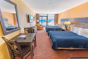 Remodeled Condo, Waterpark View at Landmark Resort