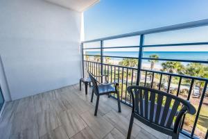 Oceanfront Convenience on Lower Floor, Heated Pool