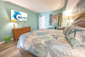1BR Bay Watch, Direct Ocean Front, Pools-King Bed