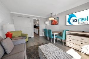 New-High Floor-Grand Cayman, Amazing Decor wPools