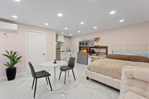 Sleek Premium Studio Near The Grove & Fairfax