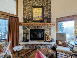 Enclave 37 by SummitCove Lodging