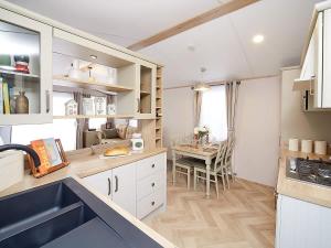 Seabreeze Lodge - 3Beds Sleeps 8 Luxury Coastal Lodge -