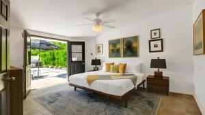 Modern Oasis w Pool Patio Lounge Mountain Views Palo Verde by AvantStay