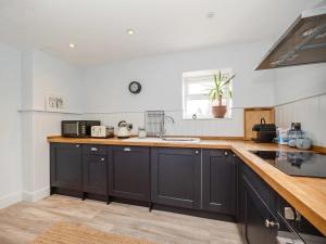 3 Bed in Sheringham oc-n33617