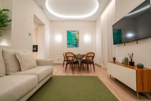 R14 –Deluxe Style Trendiest location in Malasaña