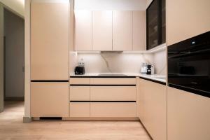 R14 –Deluxe Style Trendiest location in Malasaña