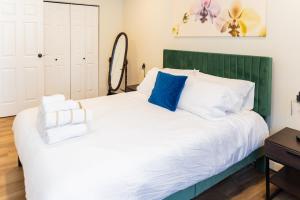 Spacious 2-Bedroom Apartment NYC-10 mins away