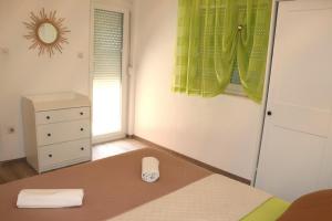 Apartments with parking space Barbat, Rab - 20080