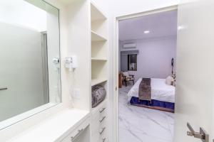 Suite PH, Terraza priv, AC, Vista Corazon Zapo 401