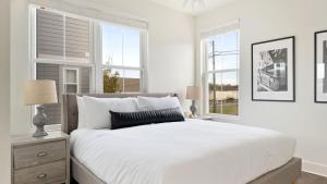 Hart Suite Buyout 1 by AvantStay Two Town House Buyout w Modern Amenities in Nashville