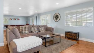 Wine Country Retreat Gorgeous Views Minutes to Wineries