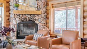 Tanglewood by AvantStay 10mins to Bear Mountain Contemporary Hillside Cabin