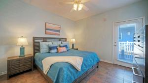 2 Condos for 14 Guests at Costa Bahia Pool Minutes to Beach Pet-Friendly