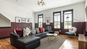 Sleeps 36 3 Homes Walk to Germantown Modern Townhomes Near DT AvantStay