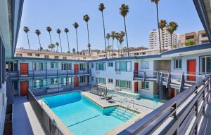 Hollywood Prime Location Walk to Hollywood Attractions Free Parking