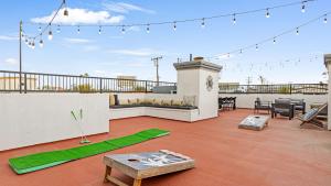 Belmont Shore Retreat by AvantStay