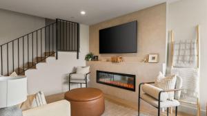 Point View Retreat by AvantStay