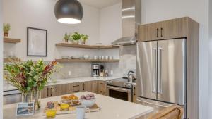 2 Units Minutes to Downtown Bend Hot Tub 1208 Skyline Ranch by AvantStay