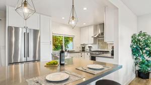 Steps to the Beach Hot Tub Fire Pit 257 Trailhead Trestles 2 by AvantStay