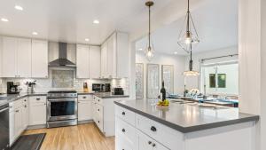 Steps to the Beach Hot Tub Fire Pit 257 Trailhead Trestles 2 by AvantStay