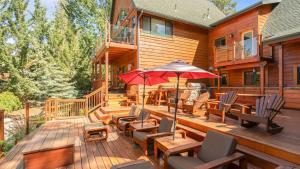 2 Lakefront Homes by AvantStay Sleeps 23 Private DockBeach Hot Tub Fire Pit Deck Views