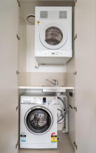 Wyndel two bedroom apartment with Water view