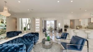 Pool • Hot Tub • Views Luxury Design Villa Valentina by AvantStay