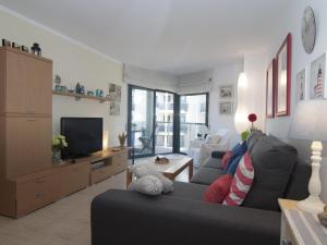 Espectacular apartamento con piscina y parking en LEscala - HISP-7-31